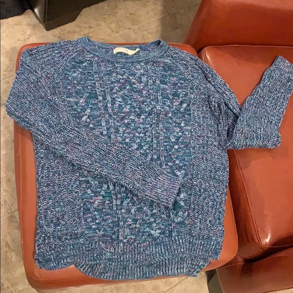 Sweaters - Pull over sweater